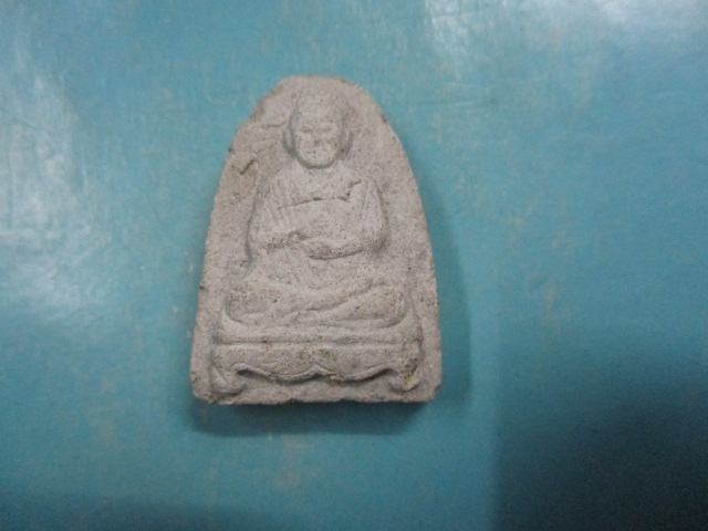 ผงสมเด็จโตนั่งธรรมมาสน์