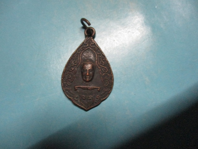 หลวงพ่อเศียรวัดเด่นใหญ่