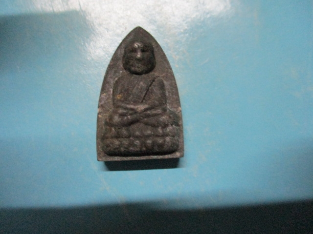 ผงหลวงปู่ทวดรุ่นช่วยใต้