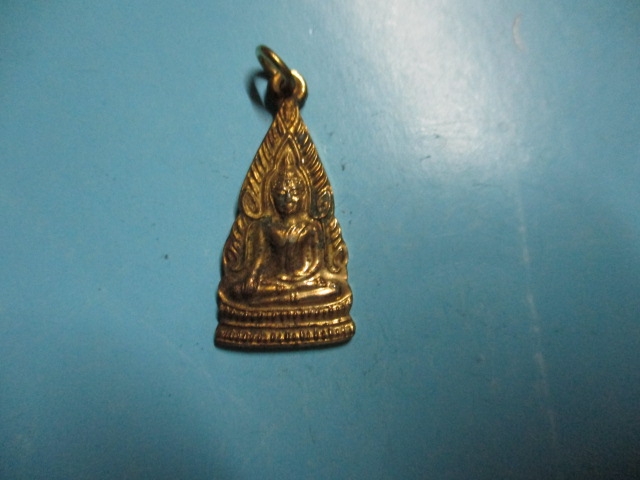 พระพุทธโกศัยกาไหล่ทอง