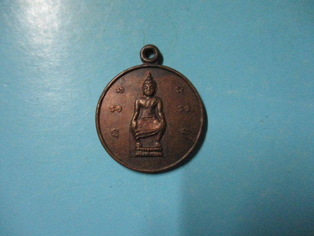 พระพุทธวัดดาวโด่ง
