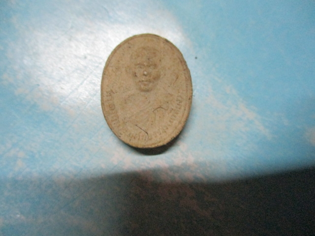 ผงหลวงพ่อเกลี้ยงวัดใหม่ปี32