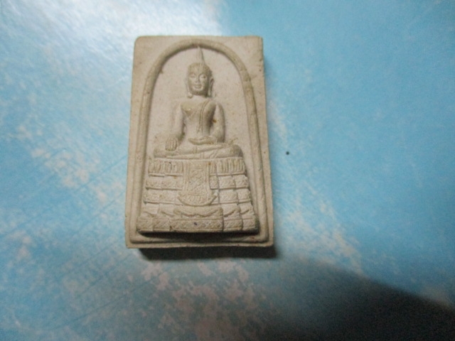ผงสมเด็จวัดเทวราชกุญชรรุ่นแรก