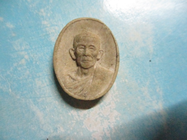 ผงหลวงพ่อชื่นวัดตำหนักเหนือ