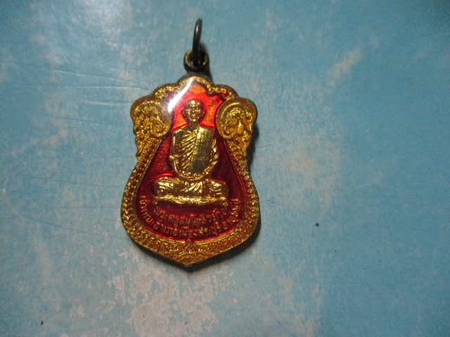 พระครูสมโพธิวรกิจวัดศรีบุรีรตนารามรุ่น1ปี28กาไหล่ทองลงยา
