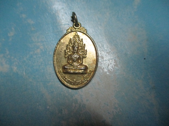 พระประธาน-พระธาตุศรีสองรักกาไหล่ทองลงยา