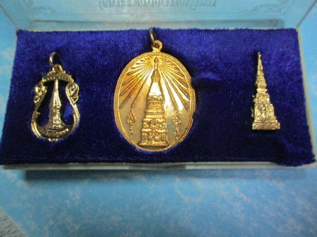 ชุดกล่อง3องค์วัดพระธาตุพนมวรมหาวิหาร