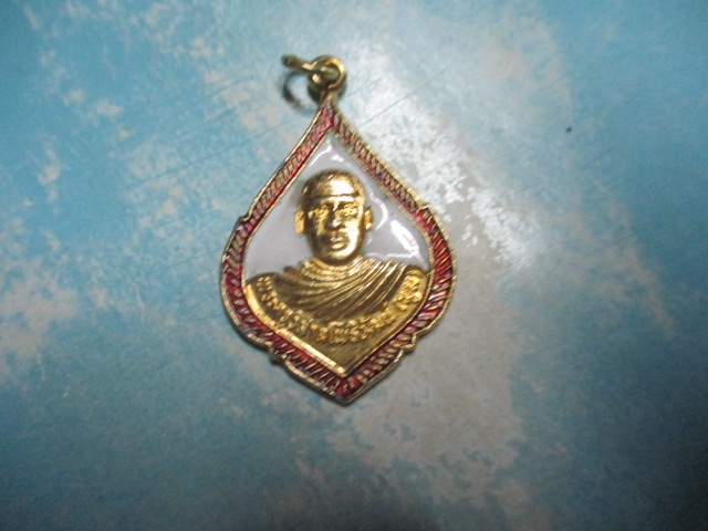 หลวงพ่อพูนวัดโพธิ์ใหญ่5รอบปี36กาไหล่ทองลงยา