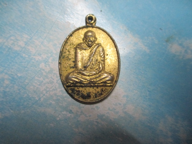 ครูบาแก้ววัดดอนเหล็กรุ่น1ปี25กาไหล่ทองรุ่น1ปี25(2)