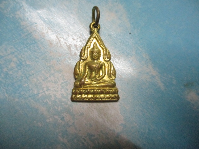 พระพุทธวัดเสาธงทอง