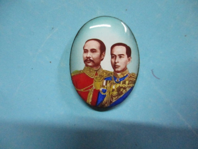 ล็อกเก็ตร.5กรมหลวงพ่อชุมพรเขตอุดมศักดิ์หลังผงทาทอง