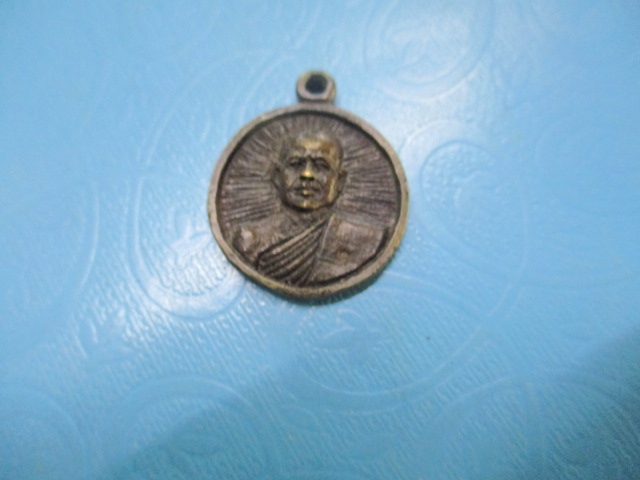 หลวงพ่อเสือวัดดอนยายเผื่อนปี 40