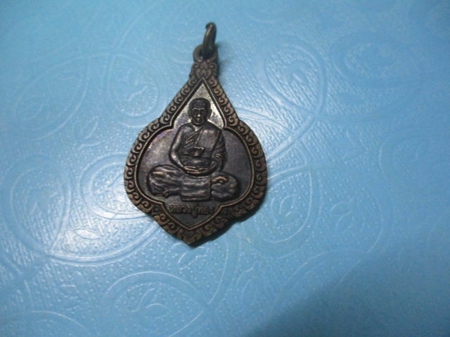 หลวงปู่ทองวัดจรเข้มาก