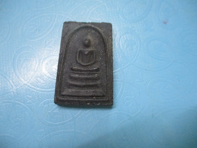 ผงใบลานดำสมเด็จ3ชั้นหลวงปู่เครื่องวัดเทพสิงหาร