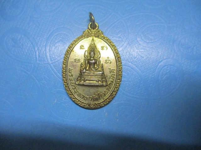พระประธานวัดไตรสามัคคีที่ระลึกยกช่อฟ้าอุโบสถปี 21 กะไหล่ทอง(1)