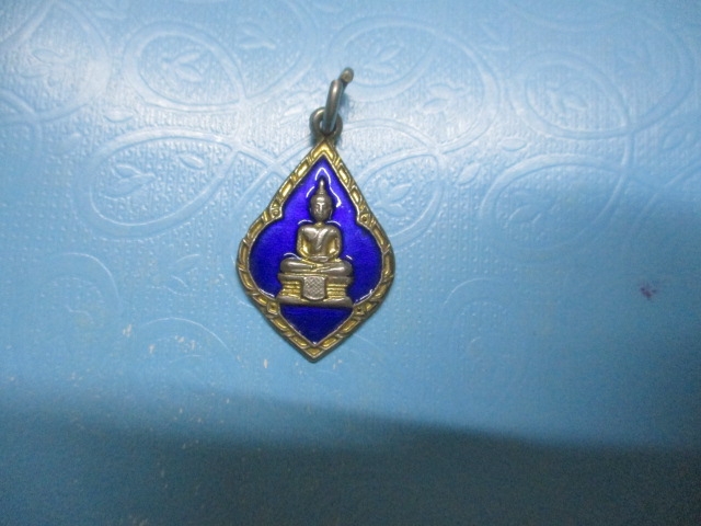 หลวงพ่อโสธรหลังยันต์กระบองไขว้